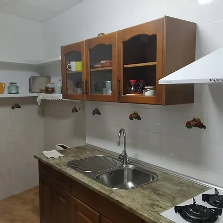 Casa Antigua En Navahermosa