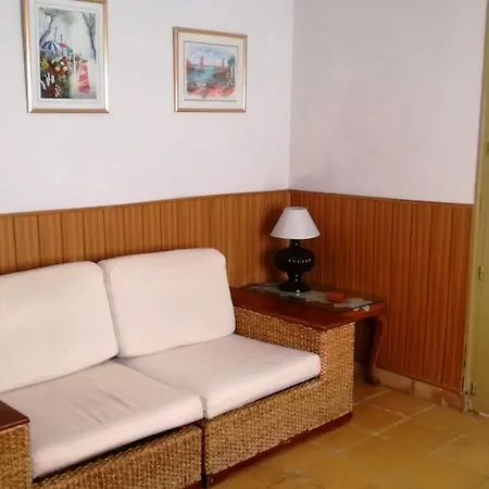 Casa Antigua En Navahermosa Holiday home